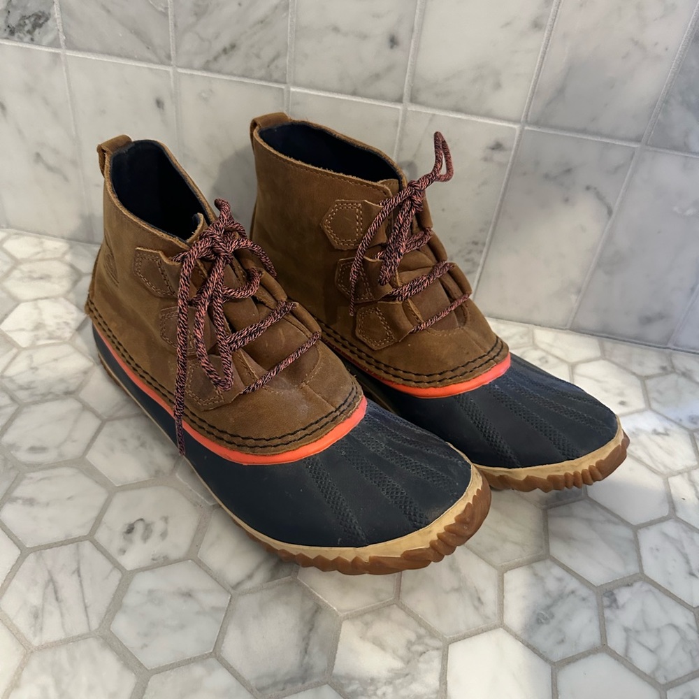Sorrel Booties - Picture 2 of 5